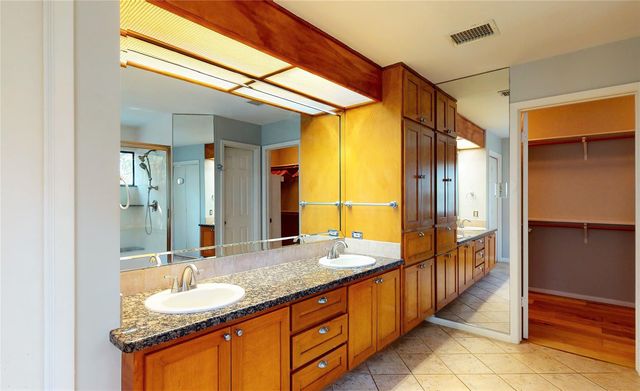 11 Sand Piper Place, The Woodlands, TX 77381