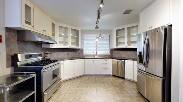 11 Sand Piper Place, The Woodlands, TX 77381