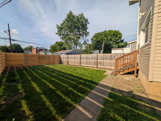 884 Bellows Avenue, Columbus, OH 43223
