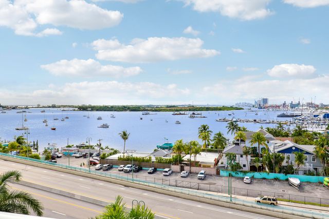 2640 Lake Shore Drive 307, Riviera Beach, FL 33404