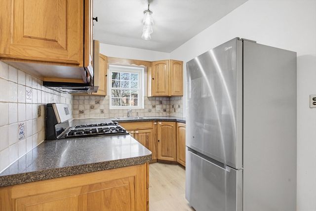 128 Lake Shore Rd. 1, Boston, MA 02135