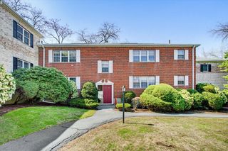 128 Lake Shore Rd. 1, Boston, MA 02135