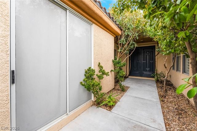 8101 Mountain Forest Court, Las Vegas, NV 89129