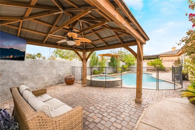 8101 Mountain Forest Court, Las Vegas, NV 89129
