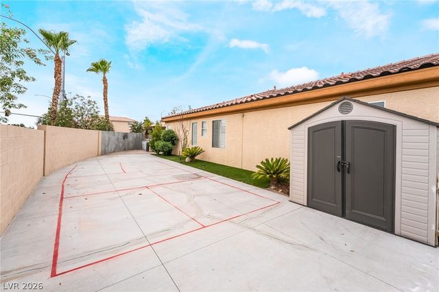 8101 Mountain Forest Court, Las Vegas, NV 89129