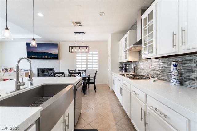 8101 Mountain Forest Court, Las Vegas, NV 89129