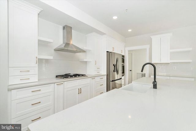8310 PATIENCE LN, Millersville, MD 21108