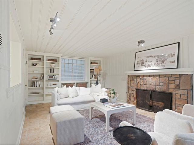 527 NW 38th Street, Oklahoma City, OK 73118