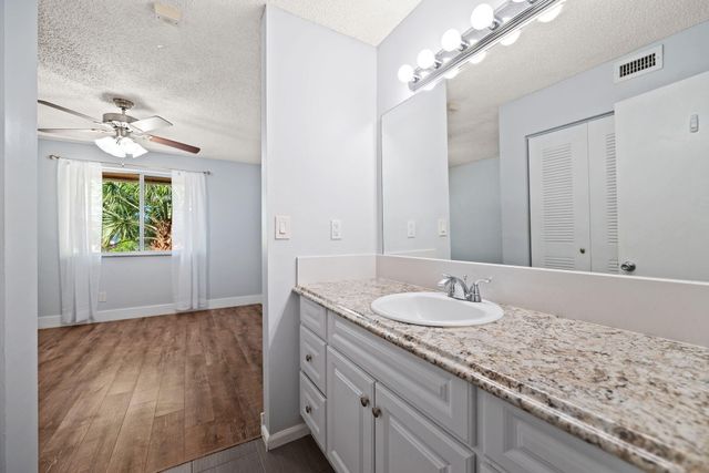 832 NW 92nd Avenue, Plantation, FL 33324