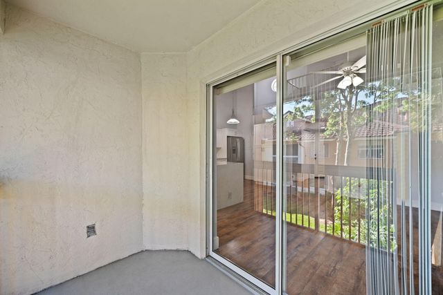 832 NW 92nd Avenue, Plantation, FL 33324