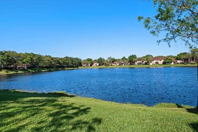 832 NW 92nd Avenue, Plantation, FL 33324