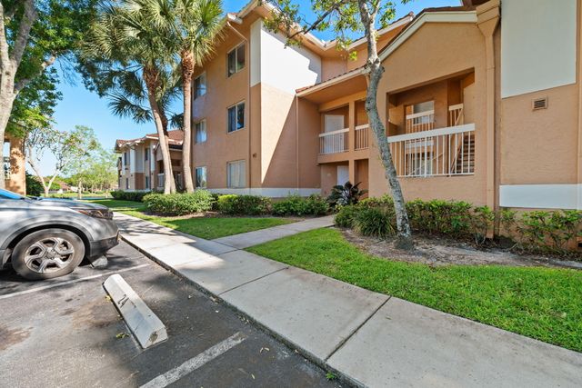 832 NW 92nd Avenue, Plantation, FL 33324