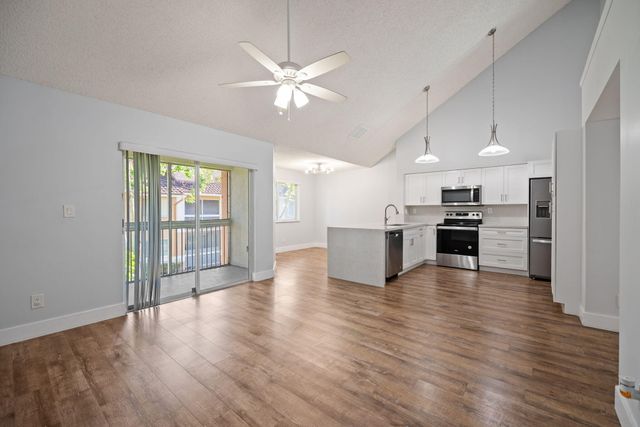 832 NW 92nd Avenue, Plantation, FL 33324