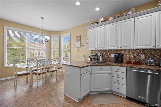 33 Pinehurst Circle, Monroe, NY 10950