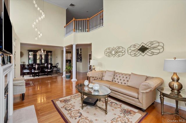 33 Pinehurst Circle, Monroe, NY 10950