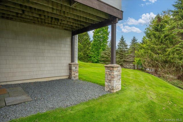 33 Pinehurst Circle, Monroe, NY 10950