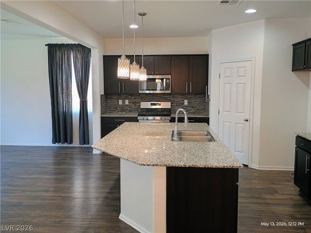 4224 Seclusion Bay Avenue, North Las Vegas, NV 89081