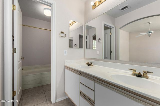 11818 N 56TH Avenue, Glendale, AZ 85304