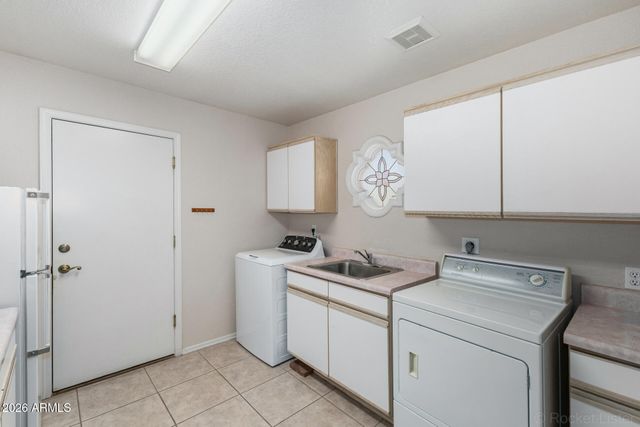 11818 N 56TH Avenue, Glendale, AZ 85304