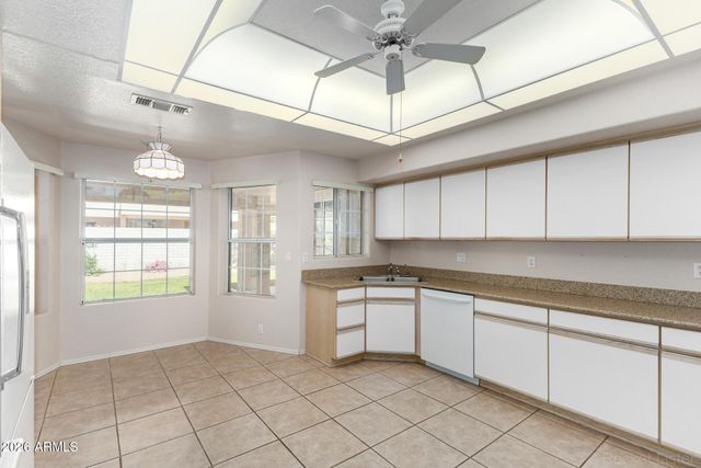 11818 N 56TH Avenue, Glendale, AZ 85304