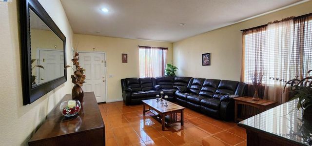 4150 Degas Ct, Stockton, CA 95206