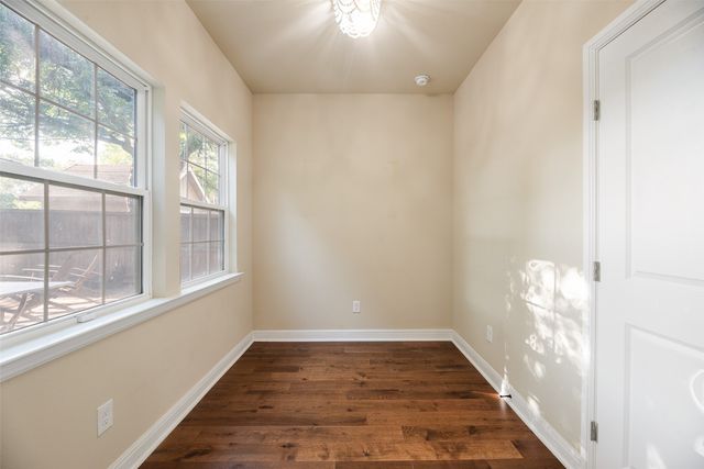 807 Hollywood Avenue, Dallas, TX 75208