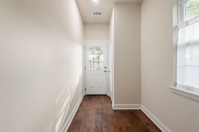 807 Hollywood Avenue, Dallas, TX 75208