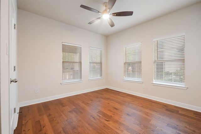 807 Hollywood Avenue, Dallas, TX 75208