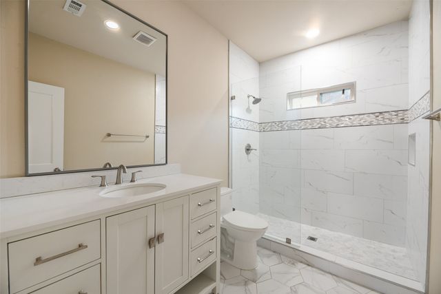 807 Hollywood Avenue, Dallas, TX 75208