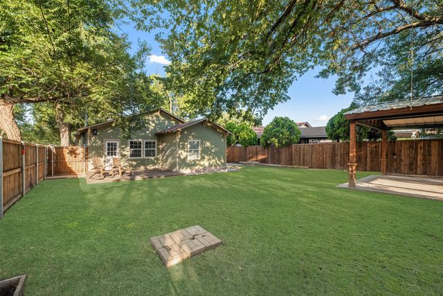 807 Hollywood Avenue, Dallas, TX 75208