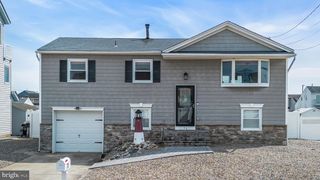 71 RONALD AVE S, Bayville, NJ 08721