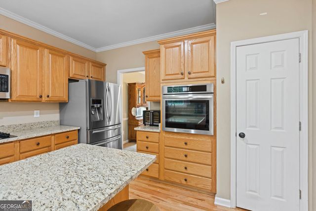 325 Trowbridge Lane, Lawrenceville, GA 30043