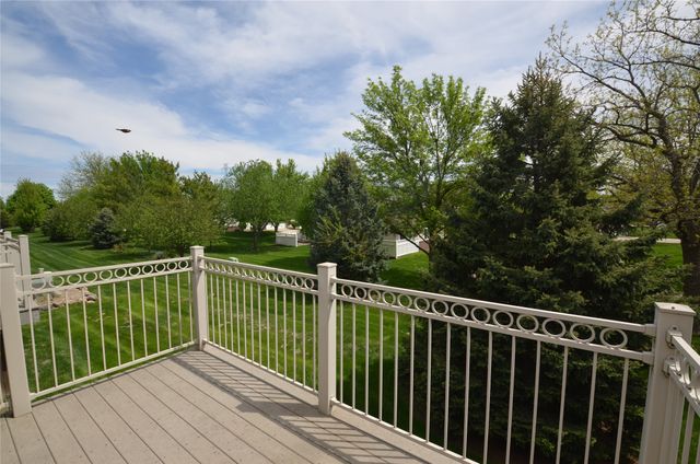 5437 Prairie Parkway, Johnston, IA 50131
