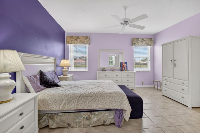 10585 Royal Caribbean Circle, Boynton Beach, FL 33437