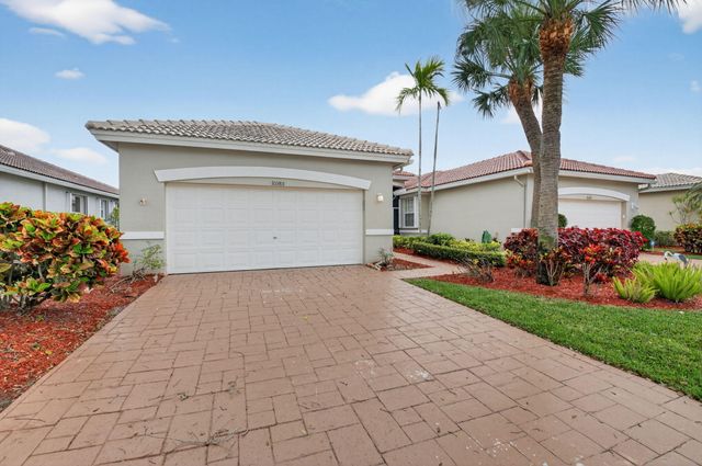 10585 Royal Caribbean Circle, Boynton Beach, FL 33437