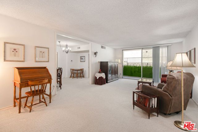 15248 Dickens Street 108, Sherman Oaks, CA 91403