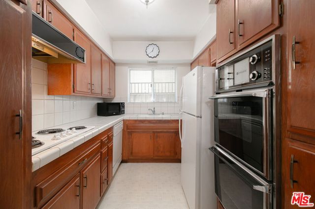 15248 Dickens Street 108, Sherman Oaks, CA 91403