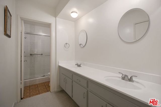 15248 Dickens Street 108, Sherman Oaks, CA 91403