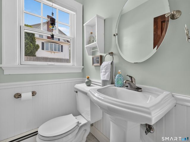 415 Pequot Avenue, New London, CT 06320
