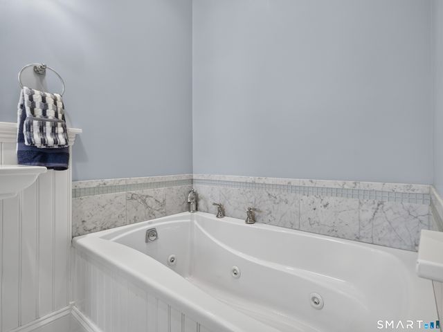 415 Pequot Avenue, New London, CT 06320