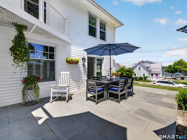 415 Pequot Avenue, New London, CT 06320