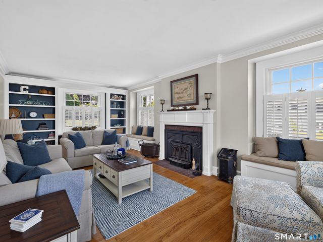 415 Pequot Avenue, New London, CT 06320