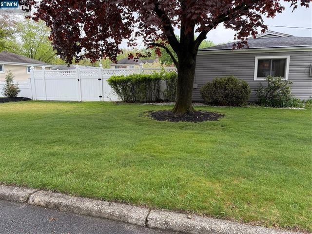 21 Daned Road, Emerson, NJ 07630