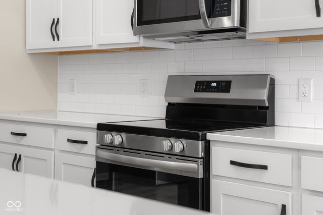 3045 Braeburn, Columbus, IN 47201