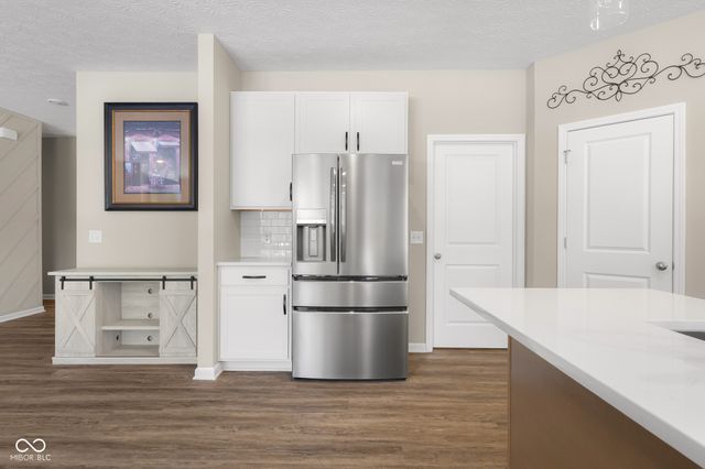 3045 Braeburn, Columbus, IN 47201