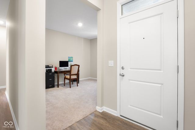 3045 Braeburn, Columbus, IN 47201