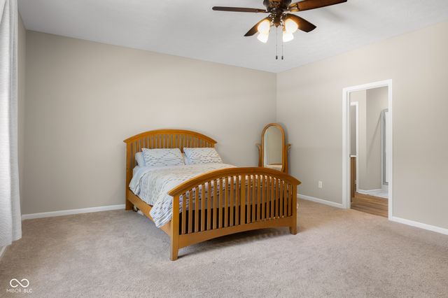 3045 Braeburn, Columbus, IN 47201