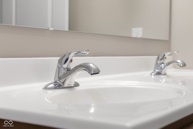 3045 Braeburn, Columbus, IN 47201