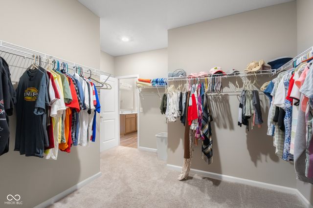 3045 Braeburn, Columbus, IN 47201