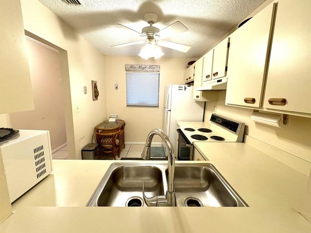 9485 Boca Cove Circle 709, Boca Raton, FL 33428